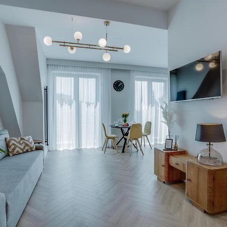 Apartament W Sercu Wroclawia, Garaz, 5Min Do Rynku 外观 照片